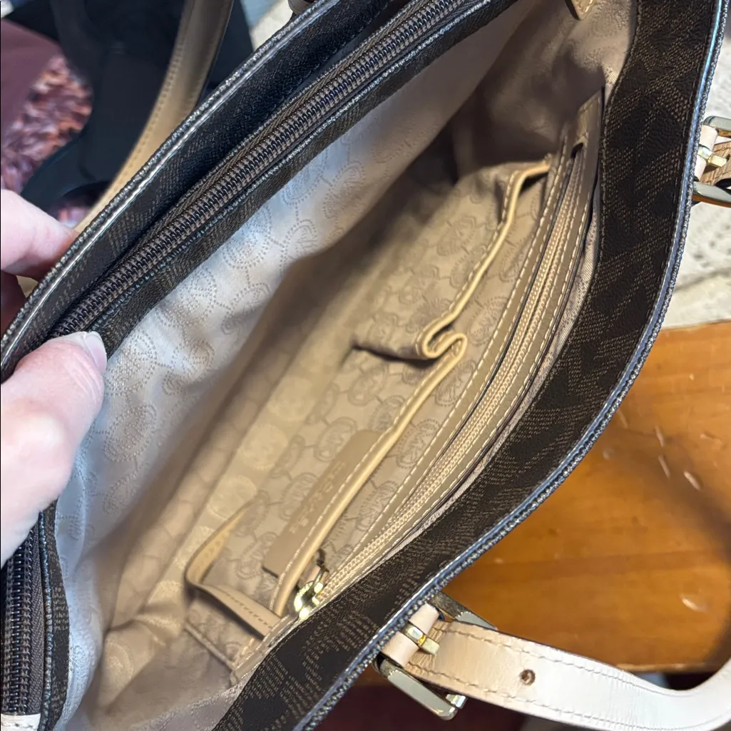 Michael Kors Brown Logo Medium Jet Set Logo Tote Bag - Image 4