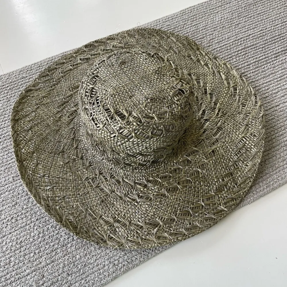 Banana Republic Sage Green Woven Straw Beach Sun Hat Size S/M - Image 11