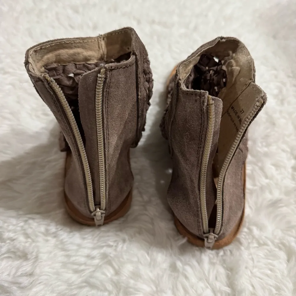 Free People Island Cruiser Woven Taupe Sandals Size 6 - Image 13