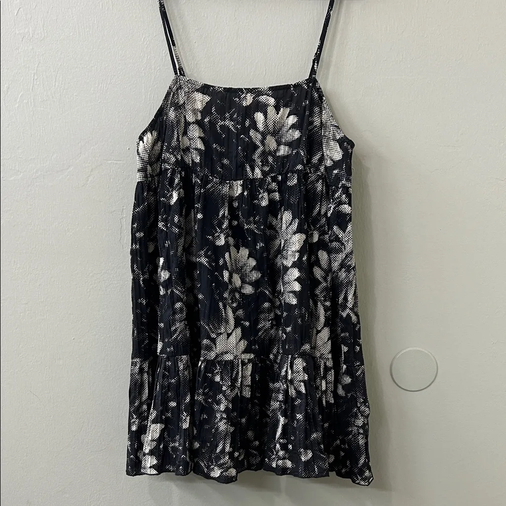 Urban Outfitters UO Lucia Plisse Tiered Mini Dress Floral Babydoll Sz M - Image 5