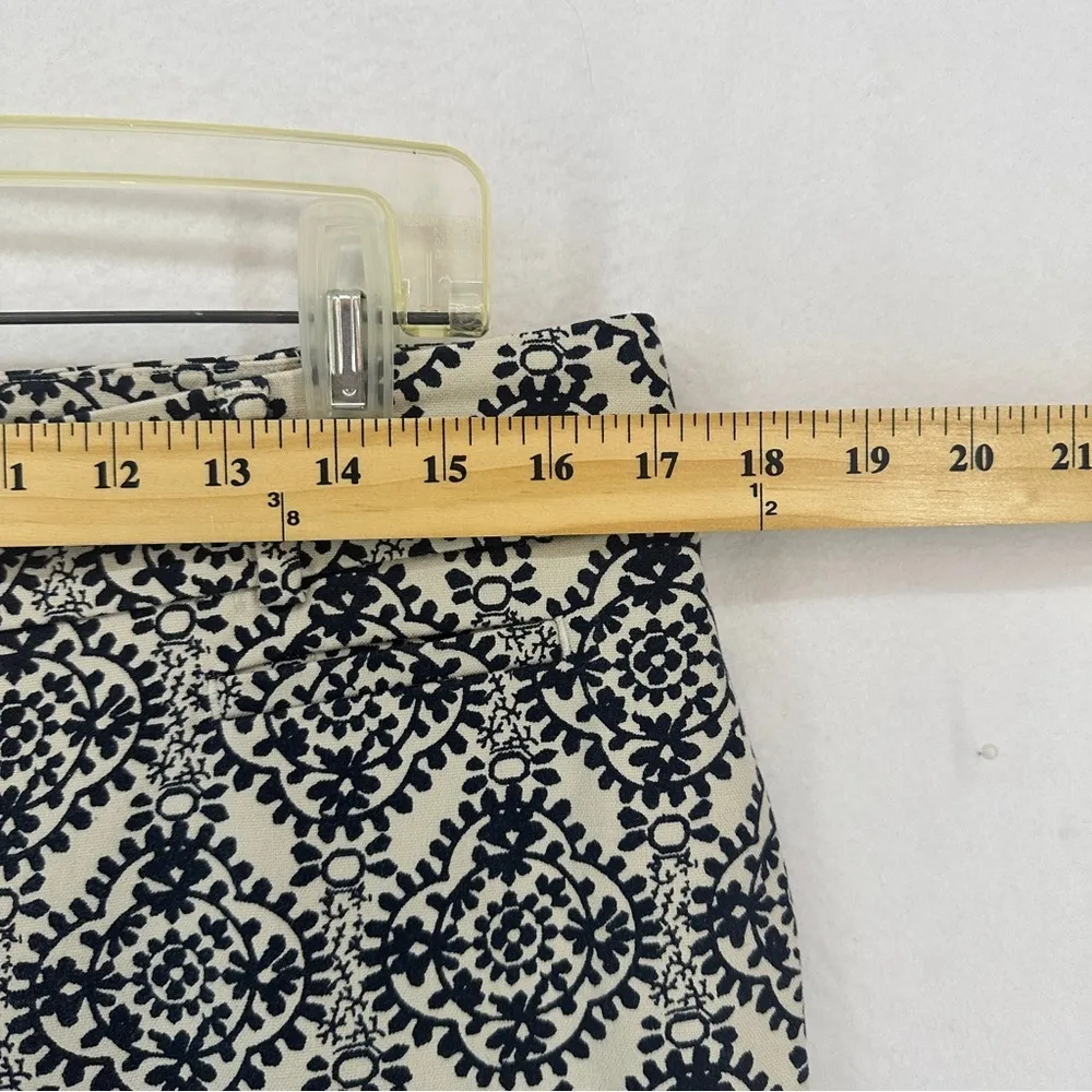 Ann Taylor Loft Riviera Marisa Pants Size 8P Black White Floral - Image 6