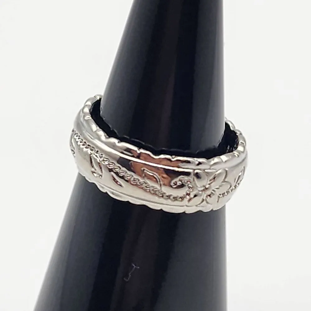 14 Karat White Gold Plated Floral Ring (5) Silver - Image 4