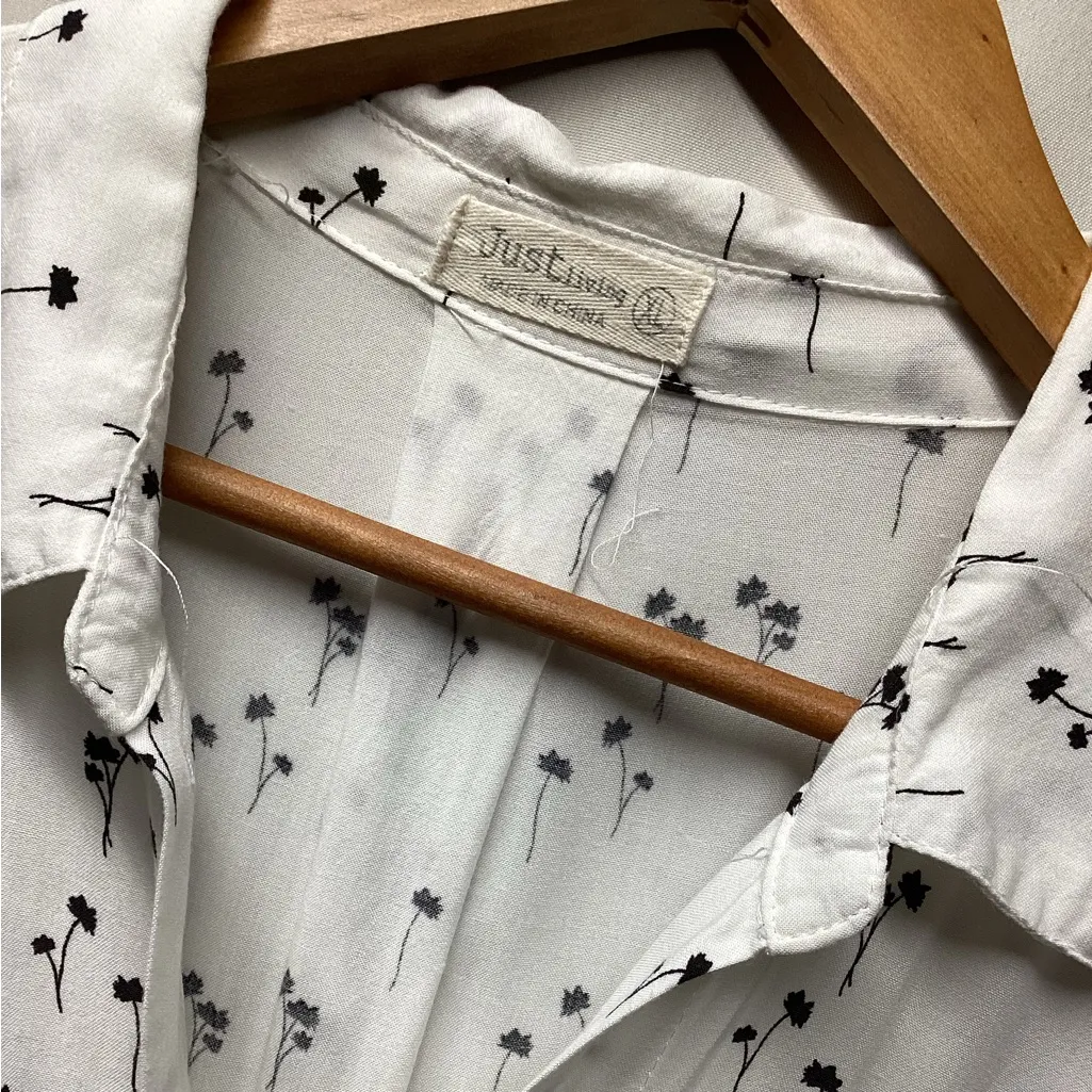 Just living Rayon Blouse. Size XL - Image 10