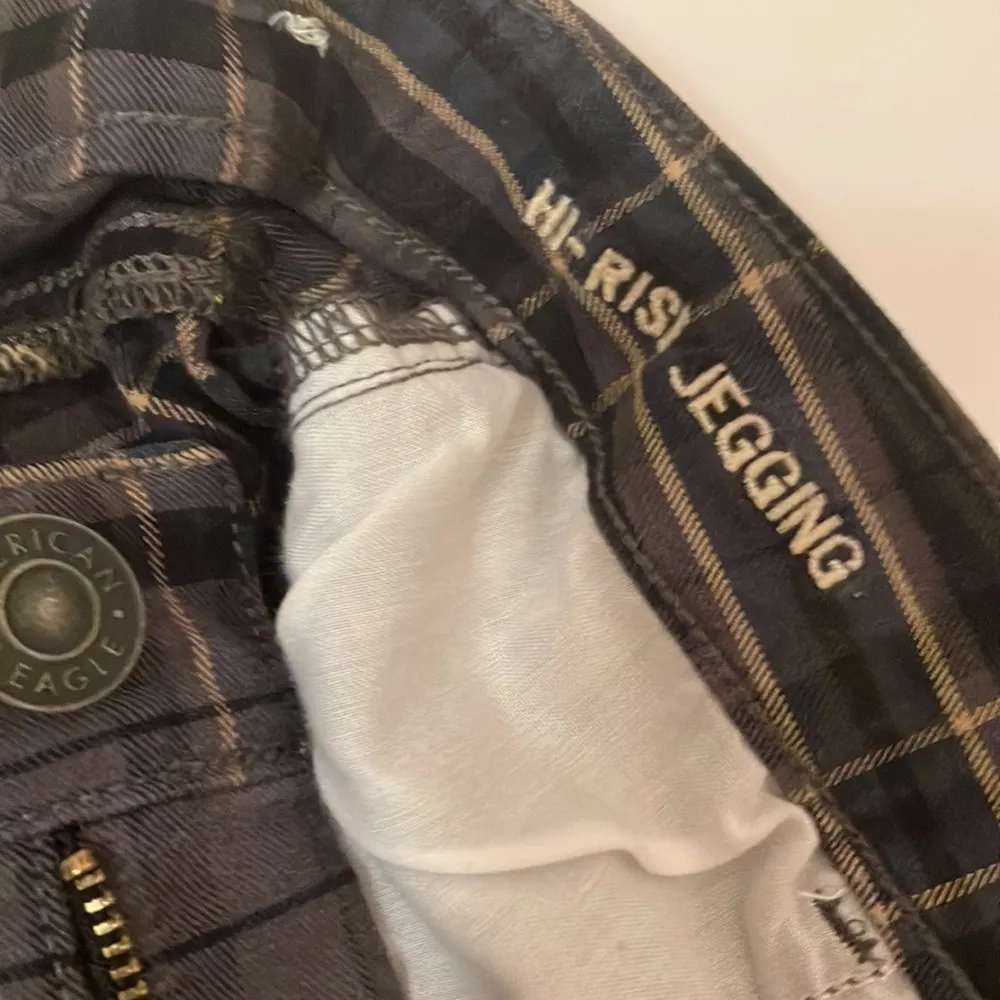 American Eagle Plaid Skinny Hi-Rise Jeggings - Image 9