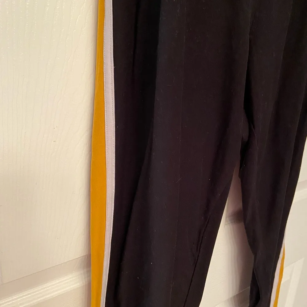 Love ❤️ Ari Black straight leg pants with mustard & White side stripes size 3X - Image 2