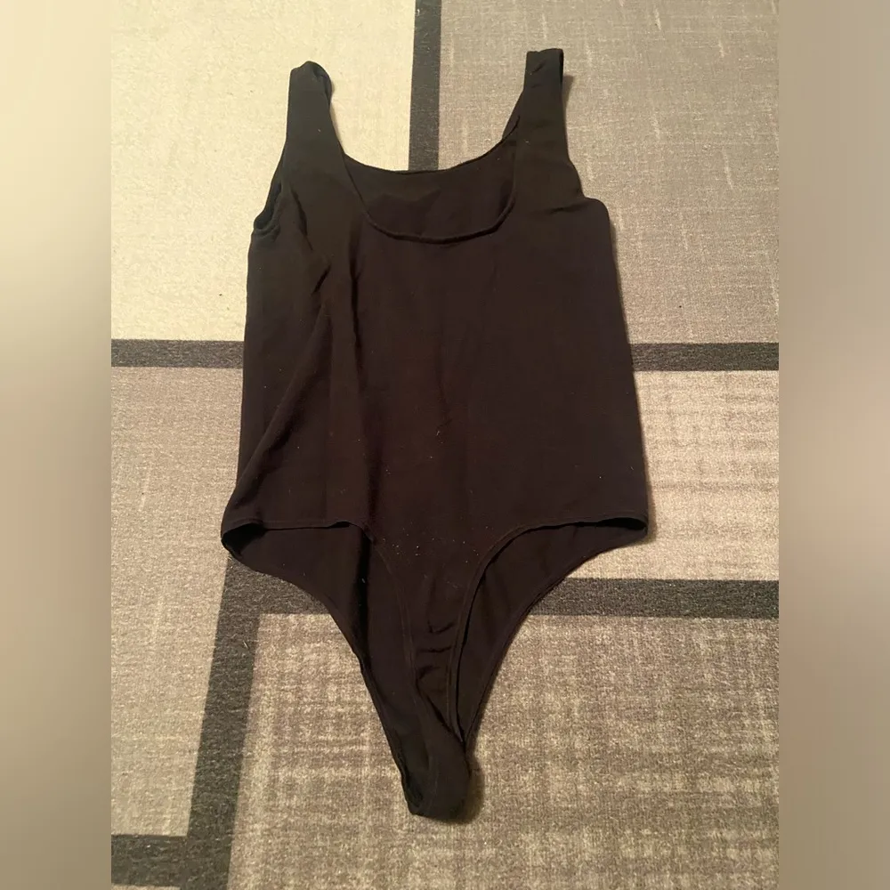 SKIMS  Thong Bodysuit - Image 3