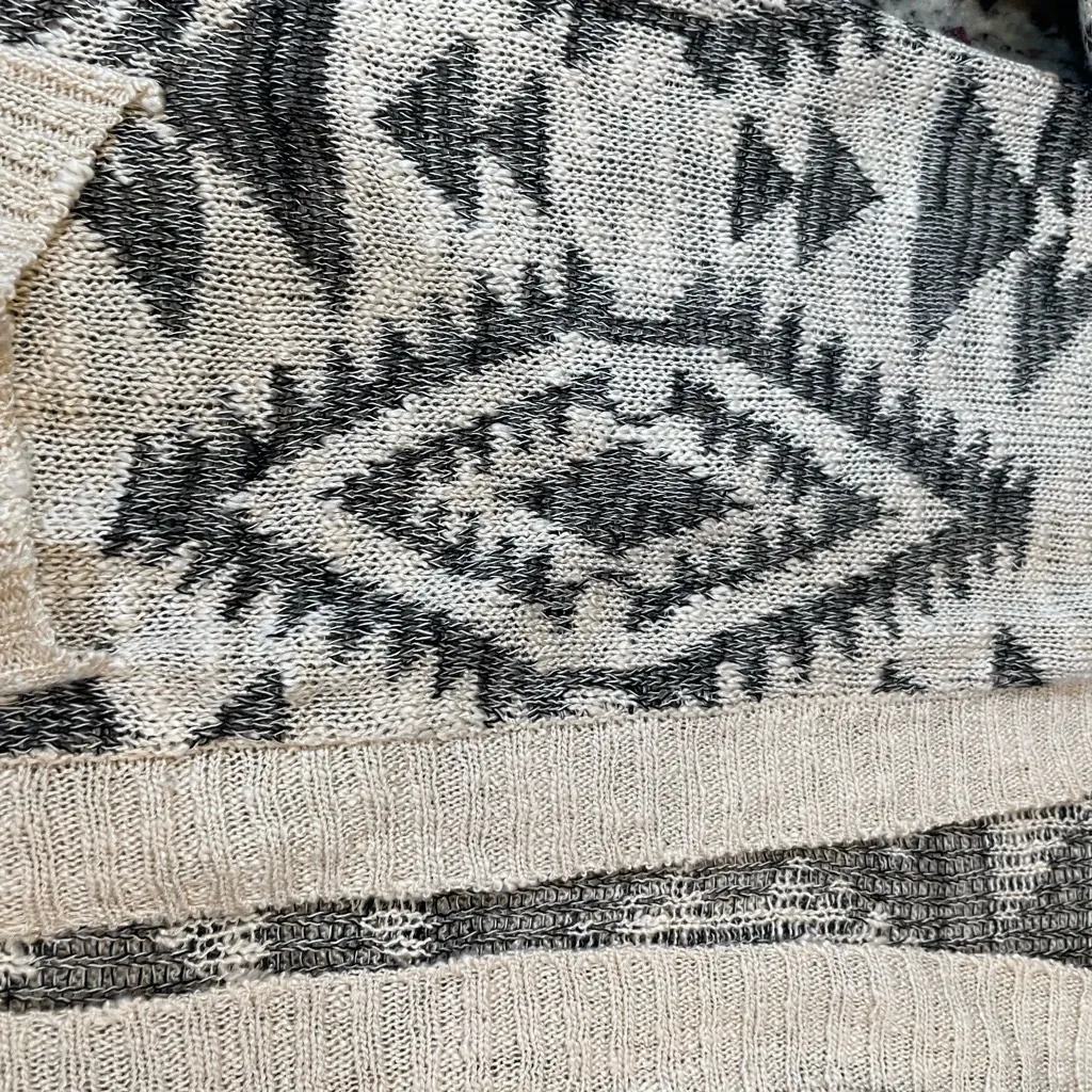 Pink Republic Cream and Gray Patterned Cardigan - Image 2