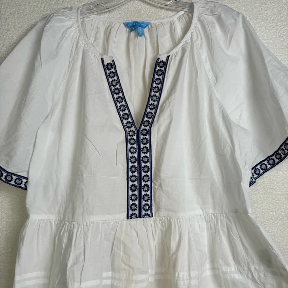 Draper James Short Sleeve Embroidered Top Size M - Image 3