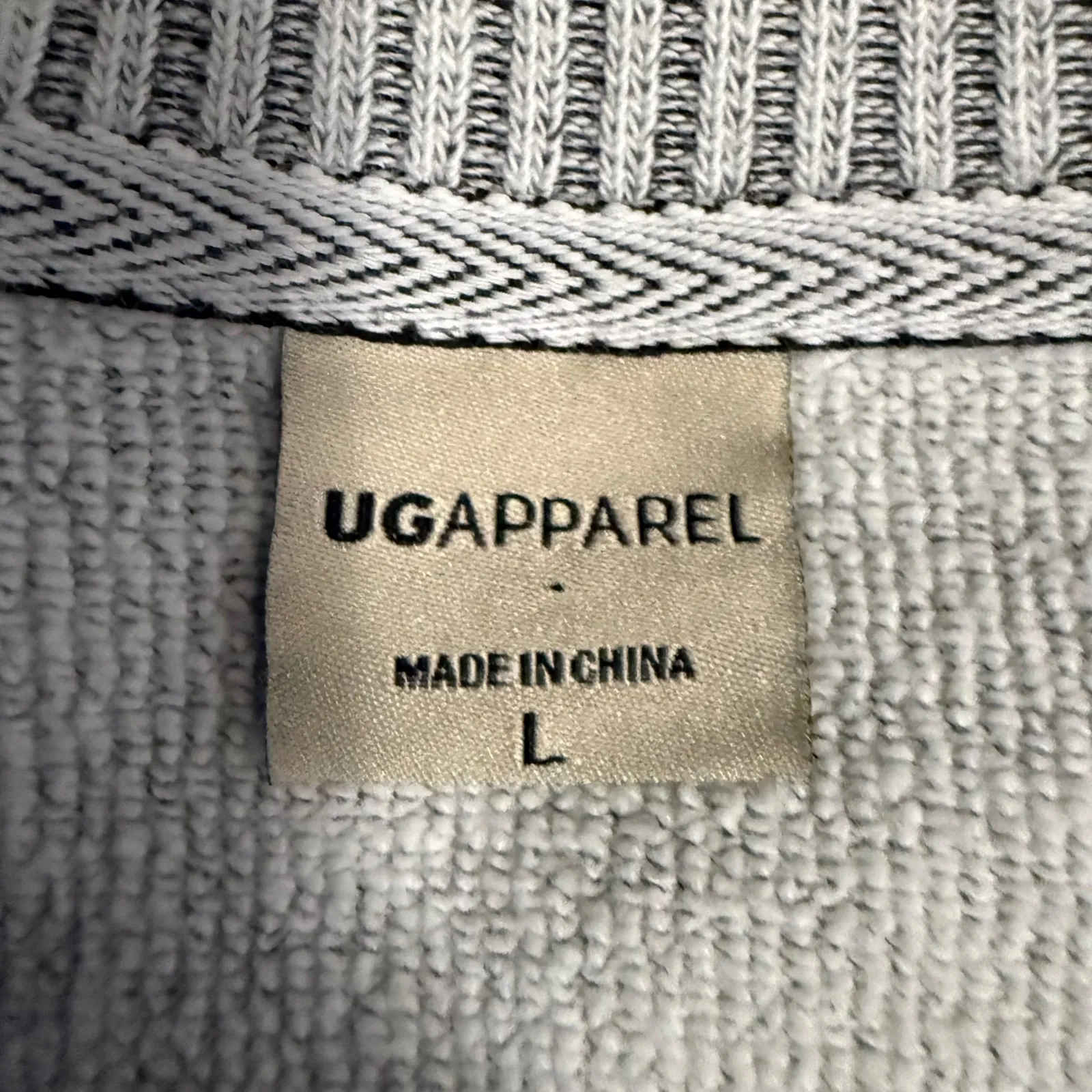 UGApparel Hawkeyes V Neck Gray Sweatshirt Pullover Womens Size Large - Image 6