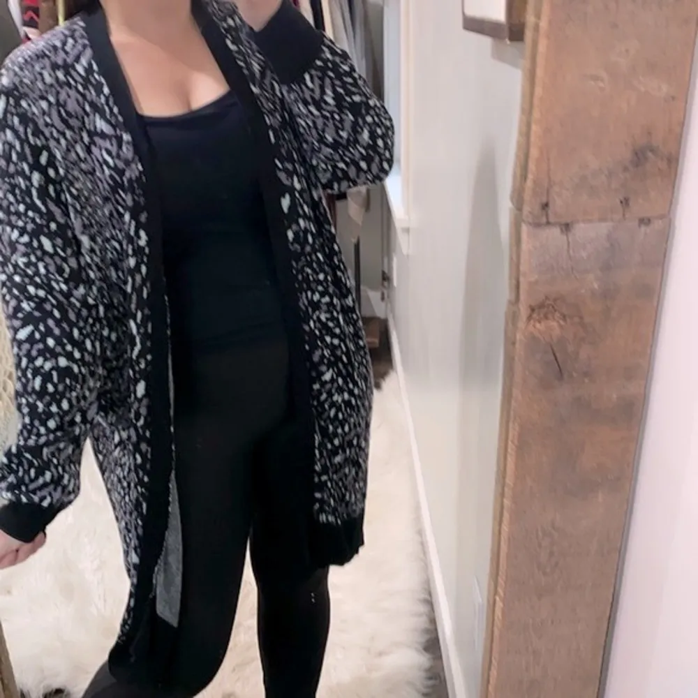 Lane Bryant leopard print knit sweater size 26/28 - Image 2