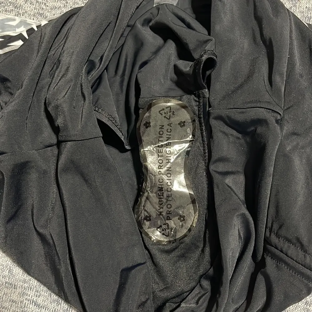 Black/white Tankini 2 piece Size M - Image 6