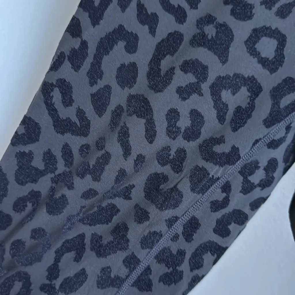 Balance Athletica Vitality High Rise Kingdom Leggings Panther Black Velvet M - Image 8