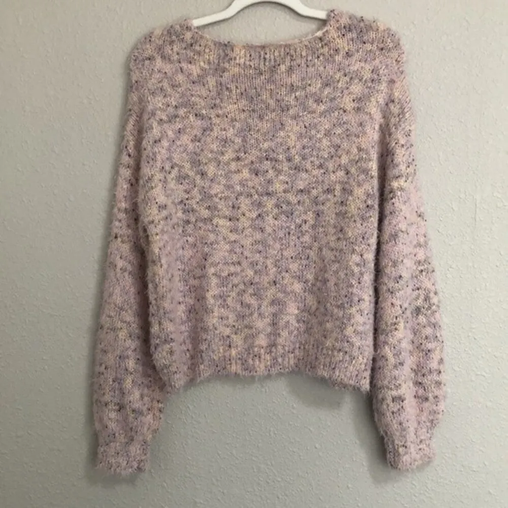 Eyelash knit cropped marled pink pullover sweater. Size L - Image 5