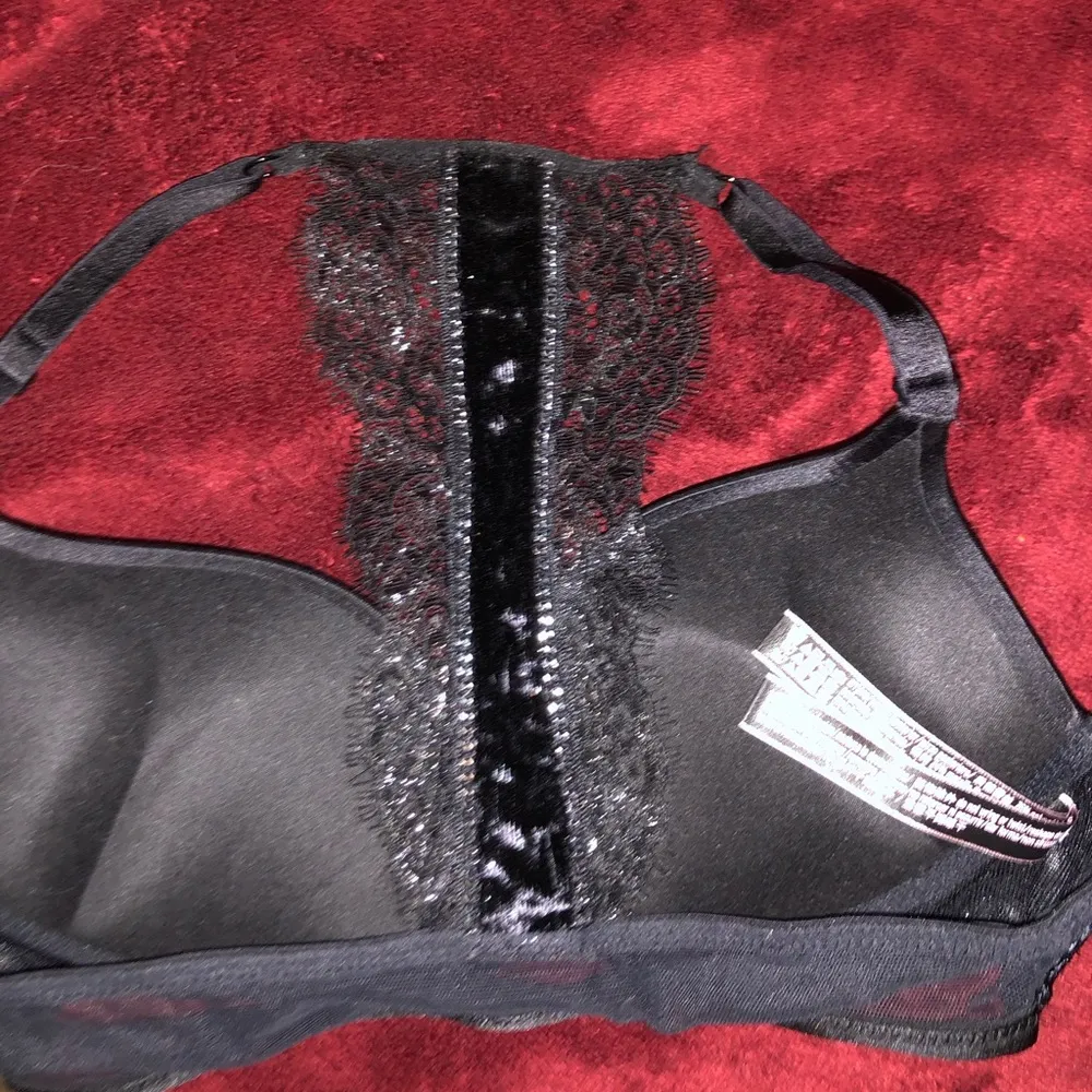 32A/ A70 Bombshell Plunge Victoria’s Secret Bra - Image 5