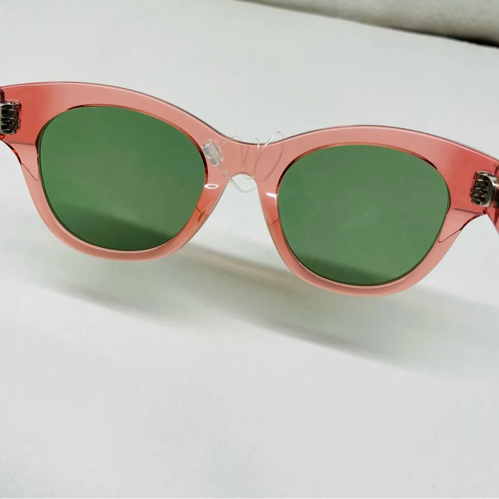 Wildfox Monroe Sunglasses Rose Pink Frame / Green Lenses NWT with Case - Image 10