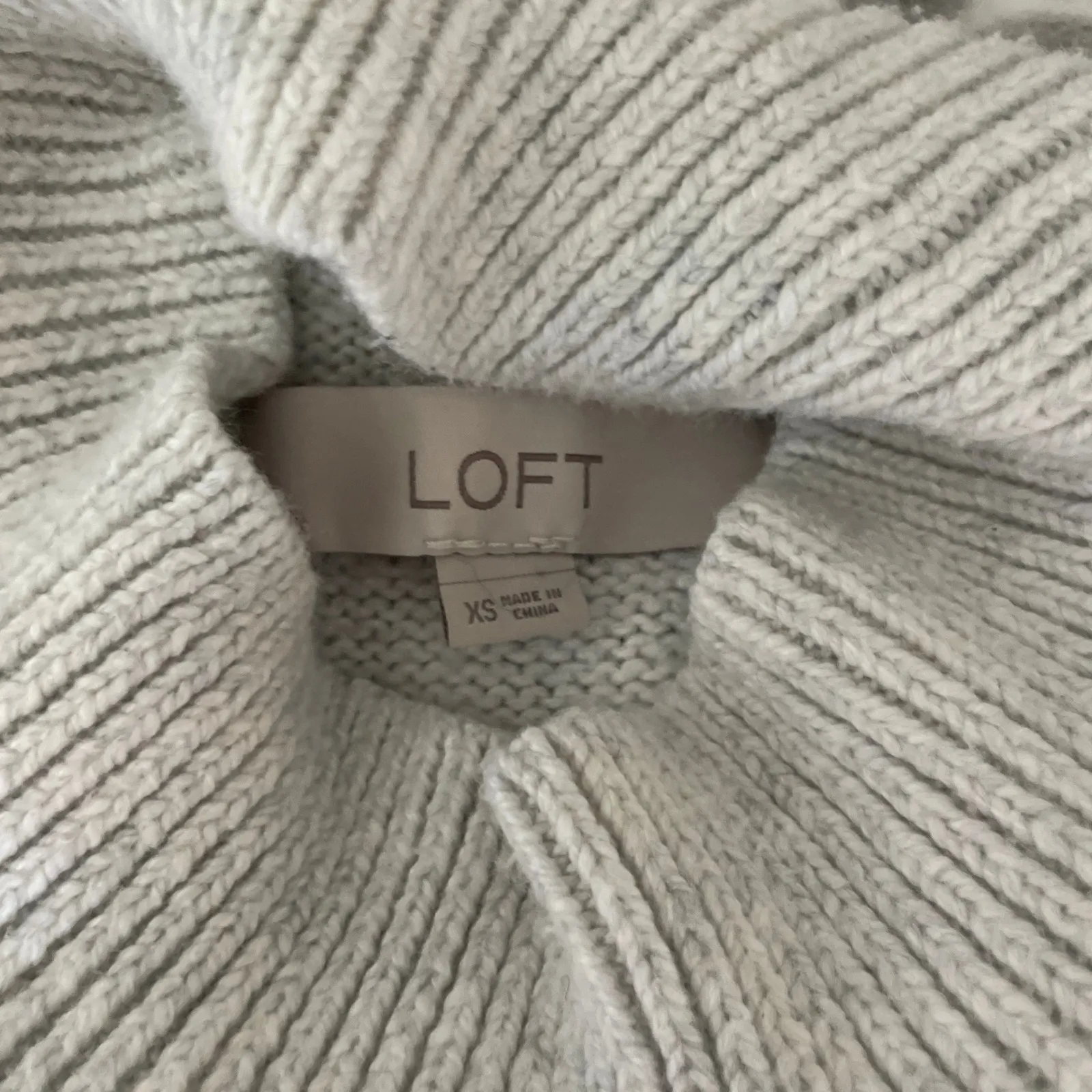 LOFT Knit Mock Neck Sweater sz XS Gray White Sherpa Polar Bear Preppy Clean Girl - Image 2