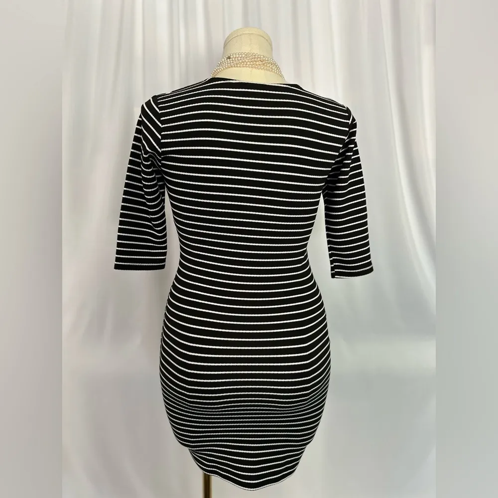 Black and white fitted dress (A4) - Image 2
