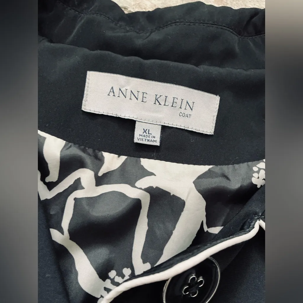 ELEGANT ANNE KLEIN trench coat ☂️ - Image 6