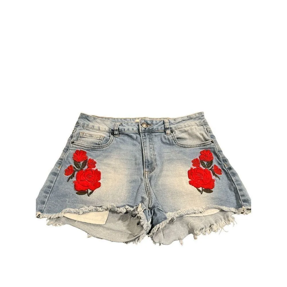 Urban Heritage high rise red roses embroidered shorts Jeans size 9 - Image 4