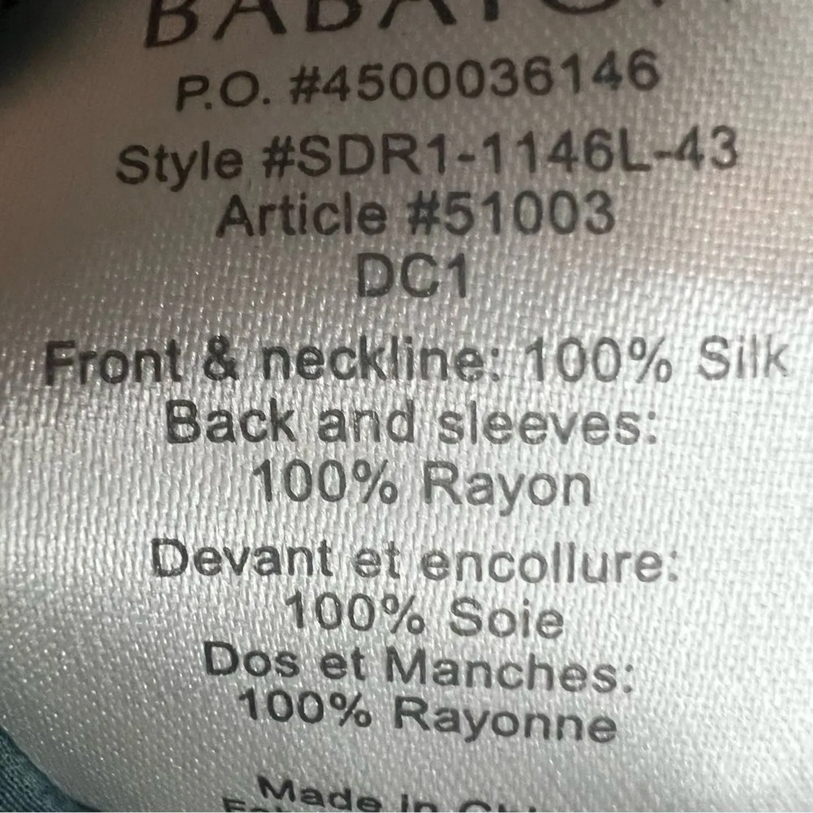 Aritiza Babaton Silk Blend Blouse with Solid Colored Arms Size Medium‎ Career - Image 5