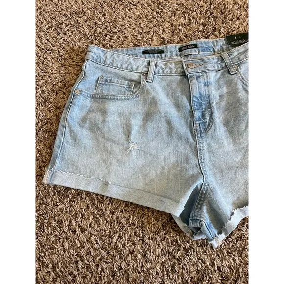 NWT Women's High‎ Rise Rolled Cuff Jean Shorts size 14 - Image 2
