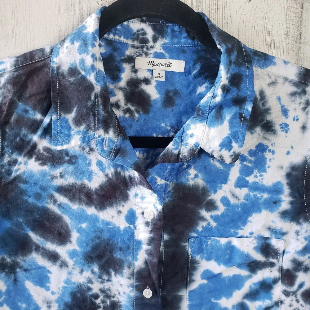 Madewell Black & Blue Crinkled Tie Dye Button Down Shirt Women's Size Medium - Image 2
