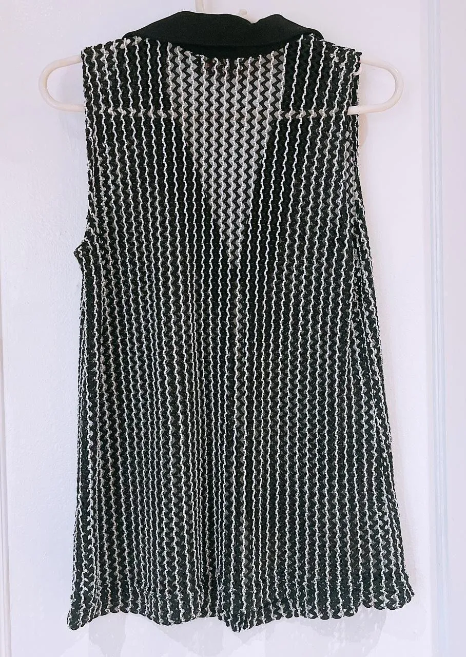 Fashion Eyelet Style Top Size L - Image 2