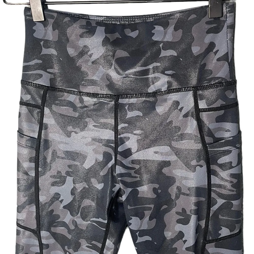 Zyia Active Women’s Size 2 Camo Metallic Pocket Light n Tight Hi-Rise Leggings - Image 3