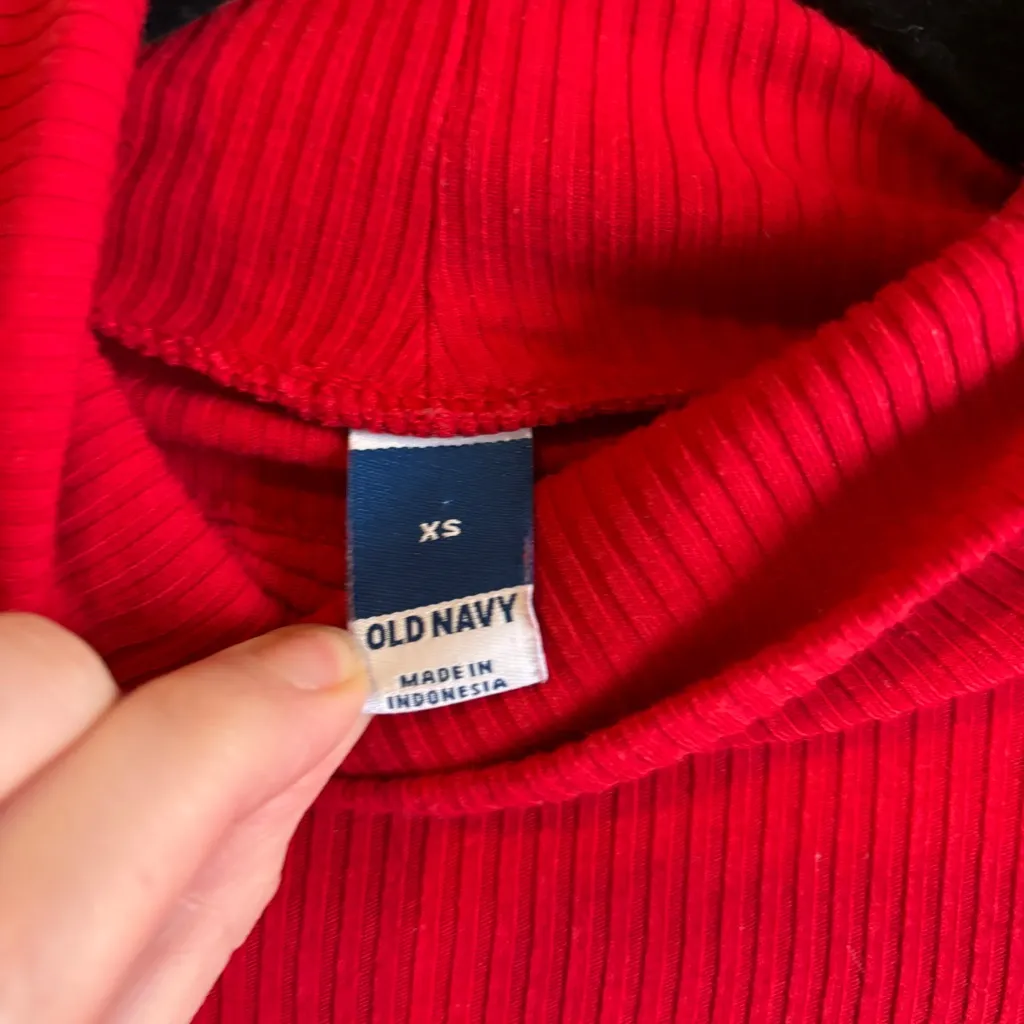 Red turtleneck - Image 4