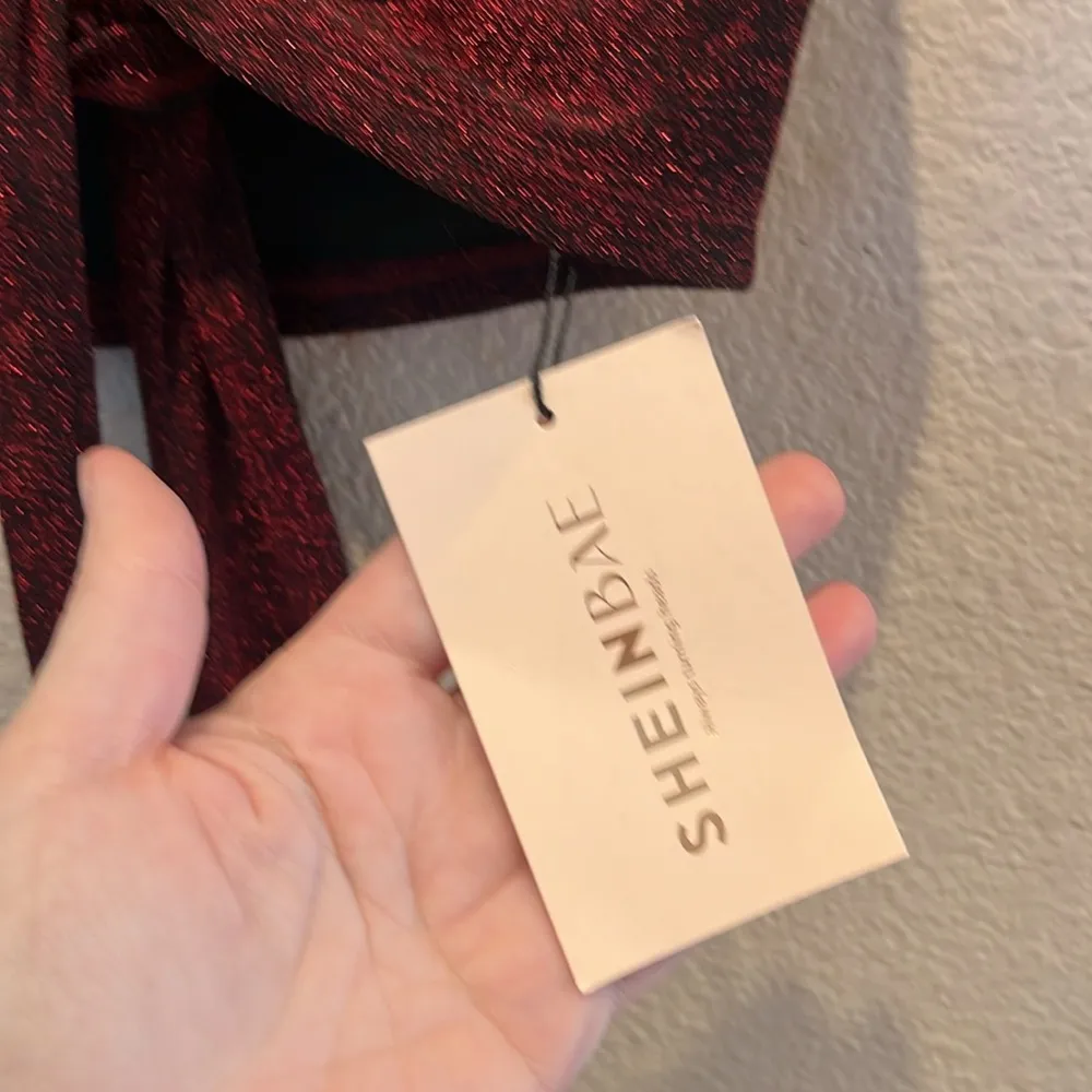 New Women’s Red Sparkly Crop Top Club Rave Size XS NWT Black - Image 4