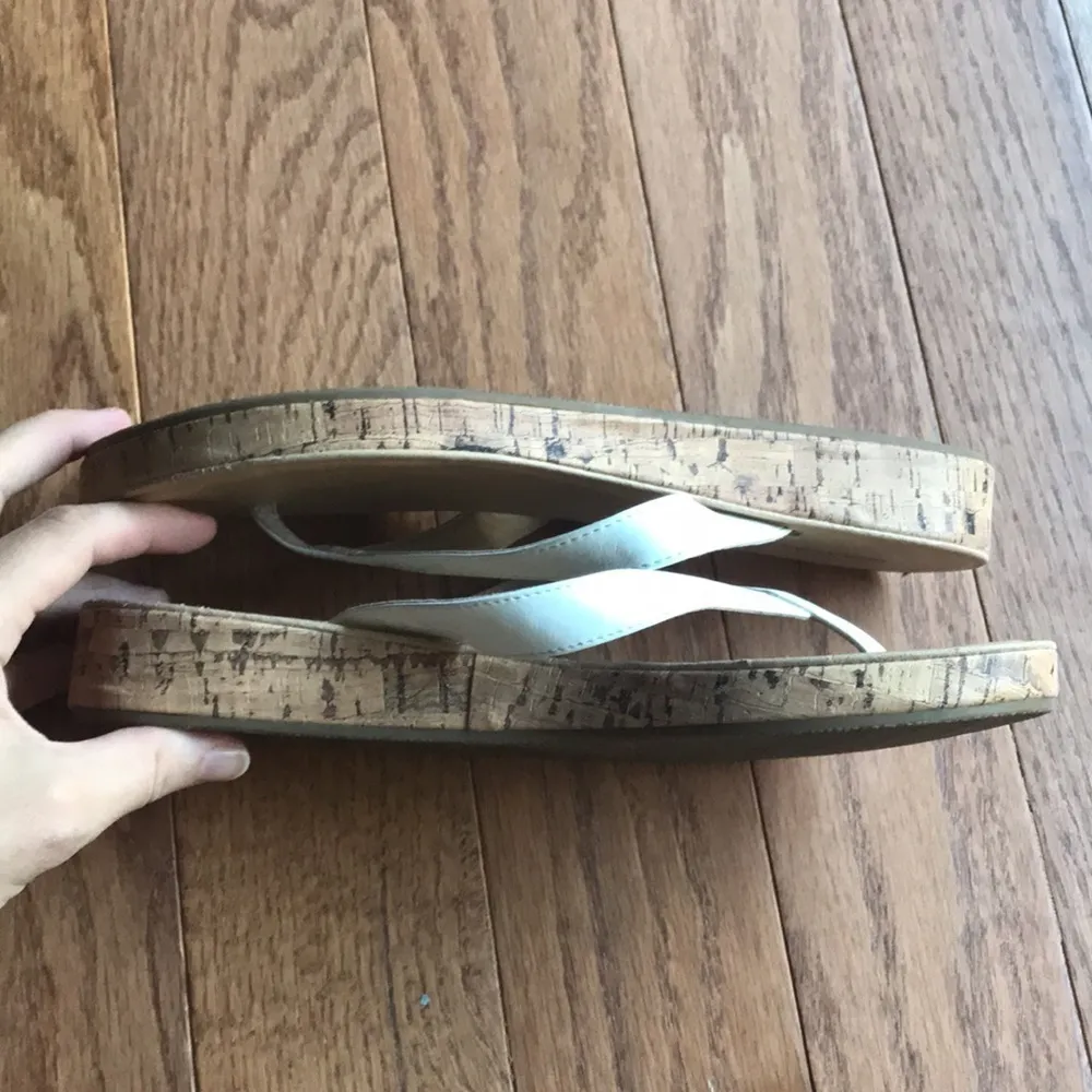 MERONA white cork platform flip flops - Image 3