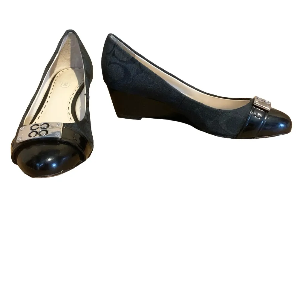 COACH "MERYL" BLACK LEATHER CAP TOE WEDGE HEEL W/SIGNATURE FABRIC PRINT (6.5B) - Image 3