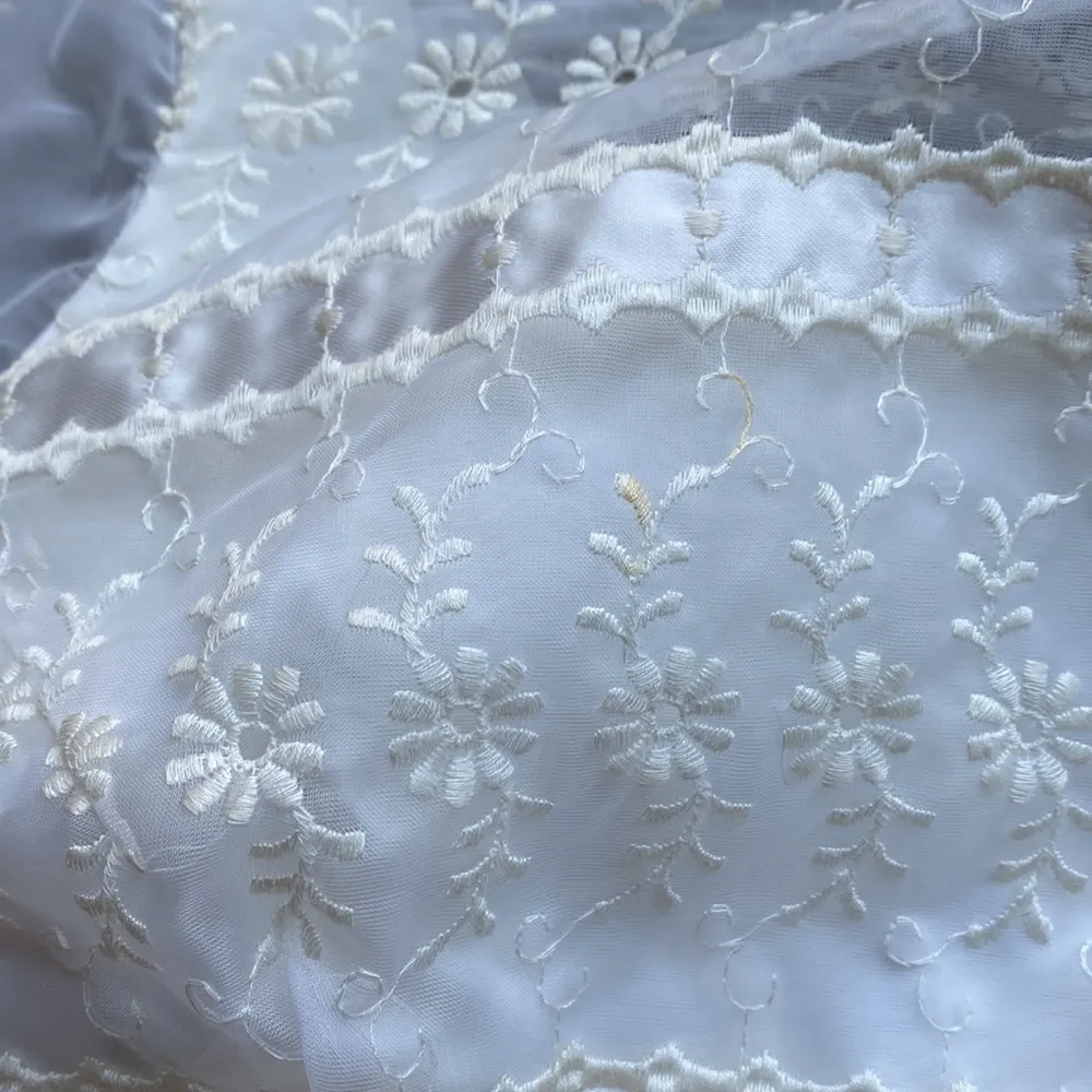 Vintage 60s Bridal Originals wedding dress with train cottage core - Image 13