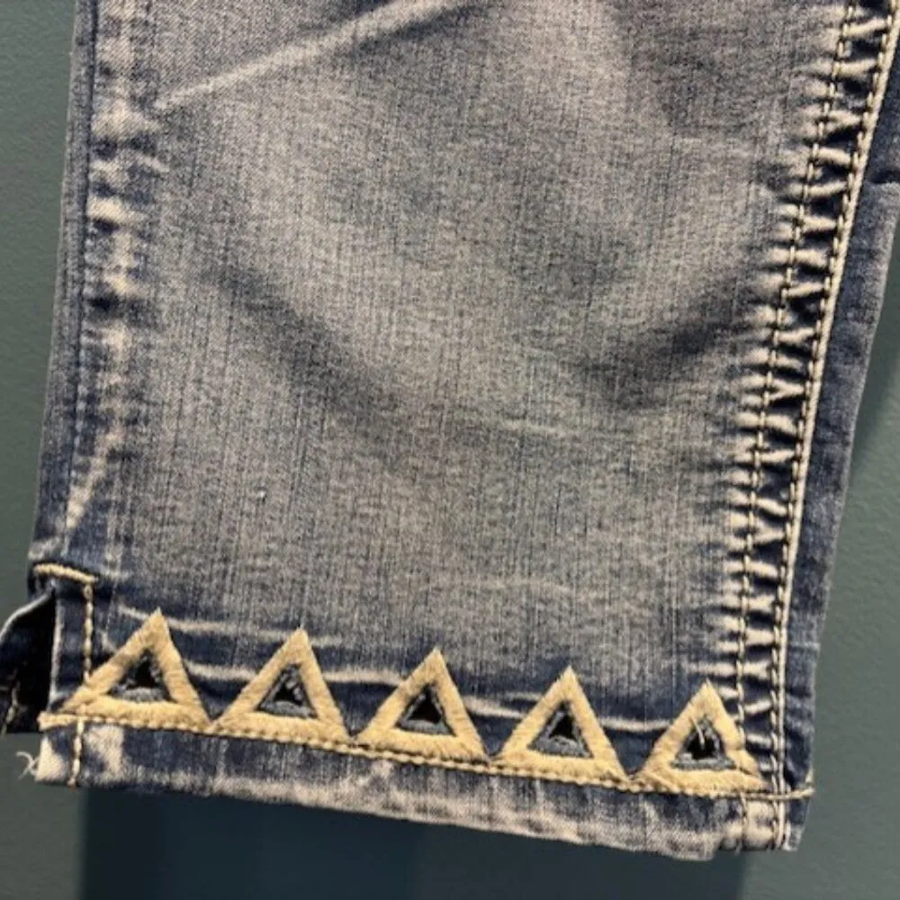 Request Jeans Women's Capri Acid Wash Stretch Side Slit Triangle Emblems 15/34 Blue - Image 5