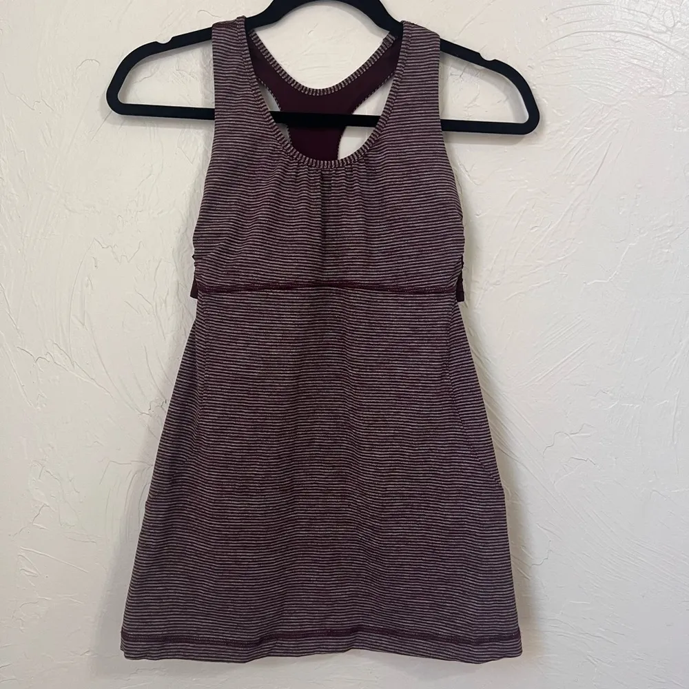 Lululemon turbo tank size 6 - Image 2