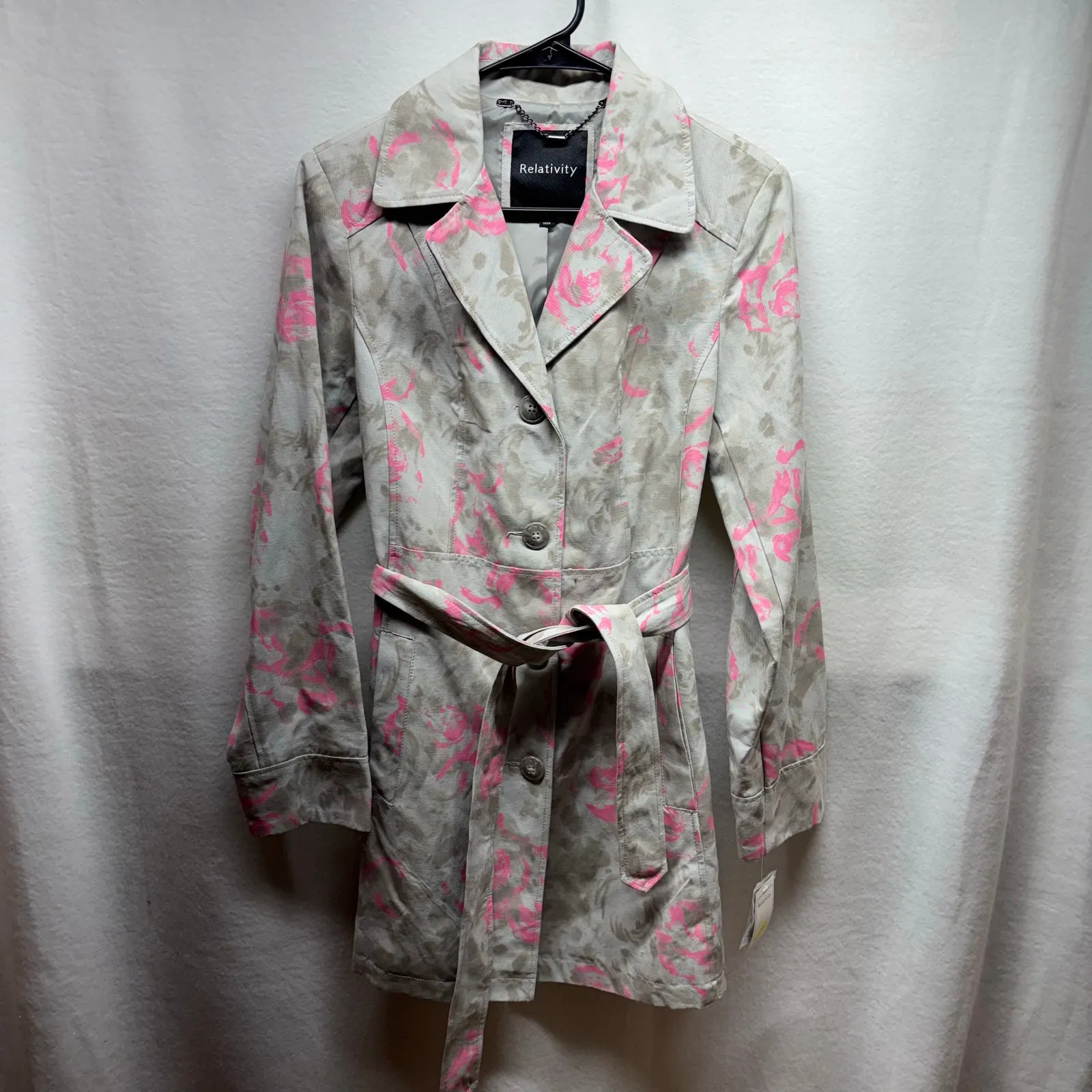 Relativity‎ Gray and Pink Pattern Trench Coat - Small - Image 3