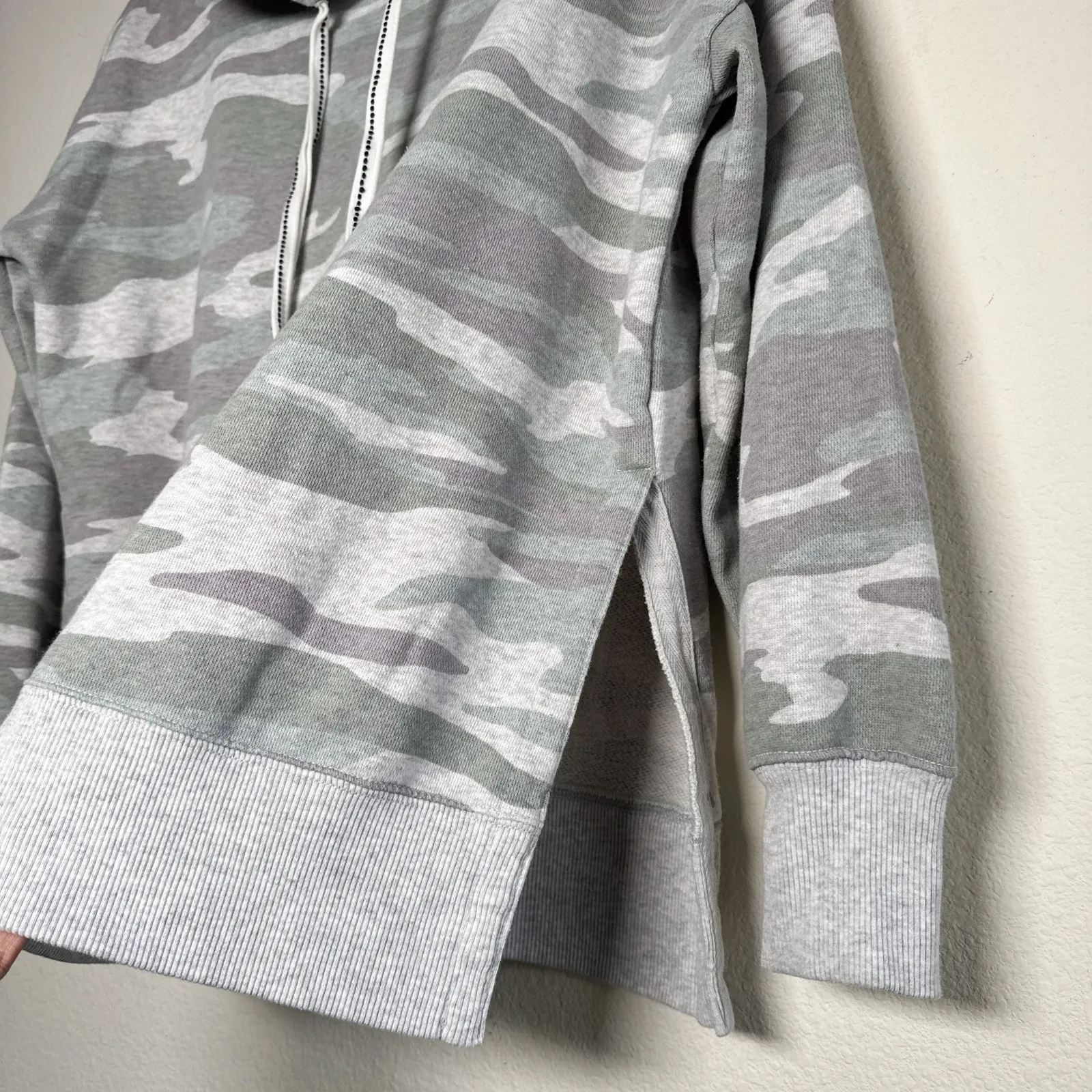 Aerie Camo Lounge Set XS Hoodie & Crop Joggers Gray Green - Image 4
