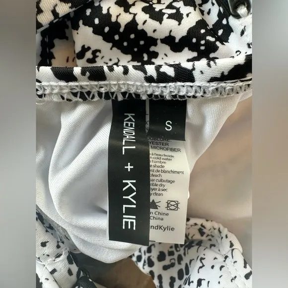 Kendall + Kylie Women's Snake Animal Print Open Back One Piece Swimsuit Bikini S - Image 5