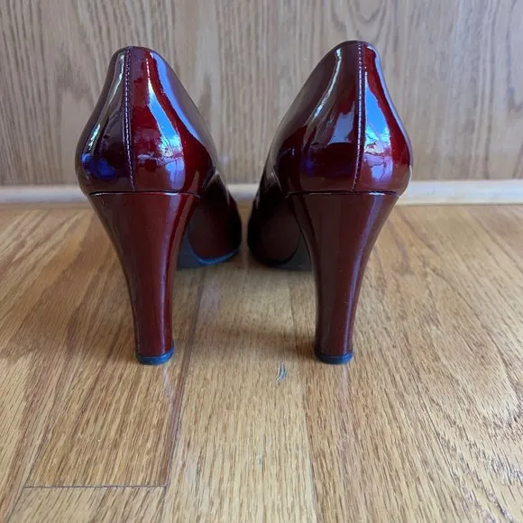 EUC Stuart Weitzman Red Pumps Women 9.5 Patent‎ Leather High Heels Burgundy Wine - Image 5