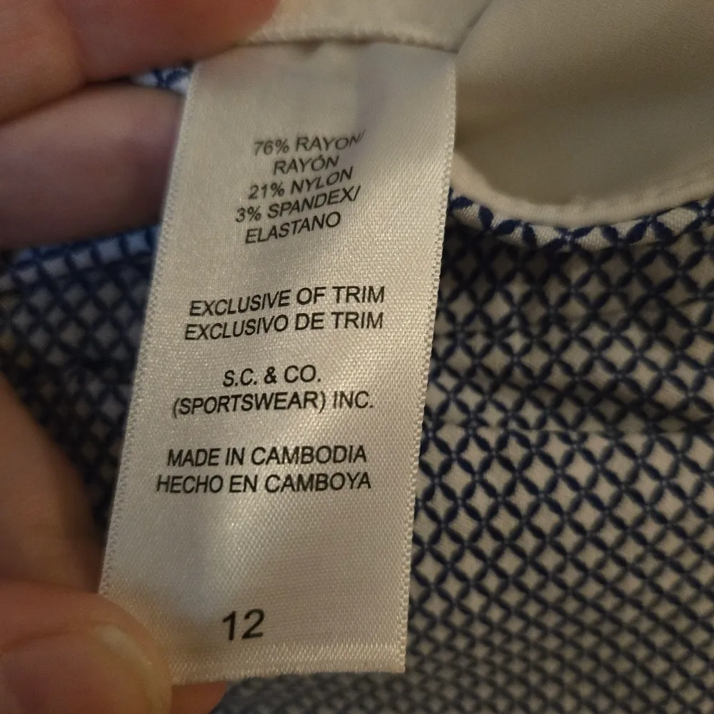 Women's Blue Patterned Pants S.C.&CO. Size 12 Cropped Capri Slacks - Image 4