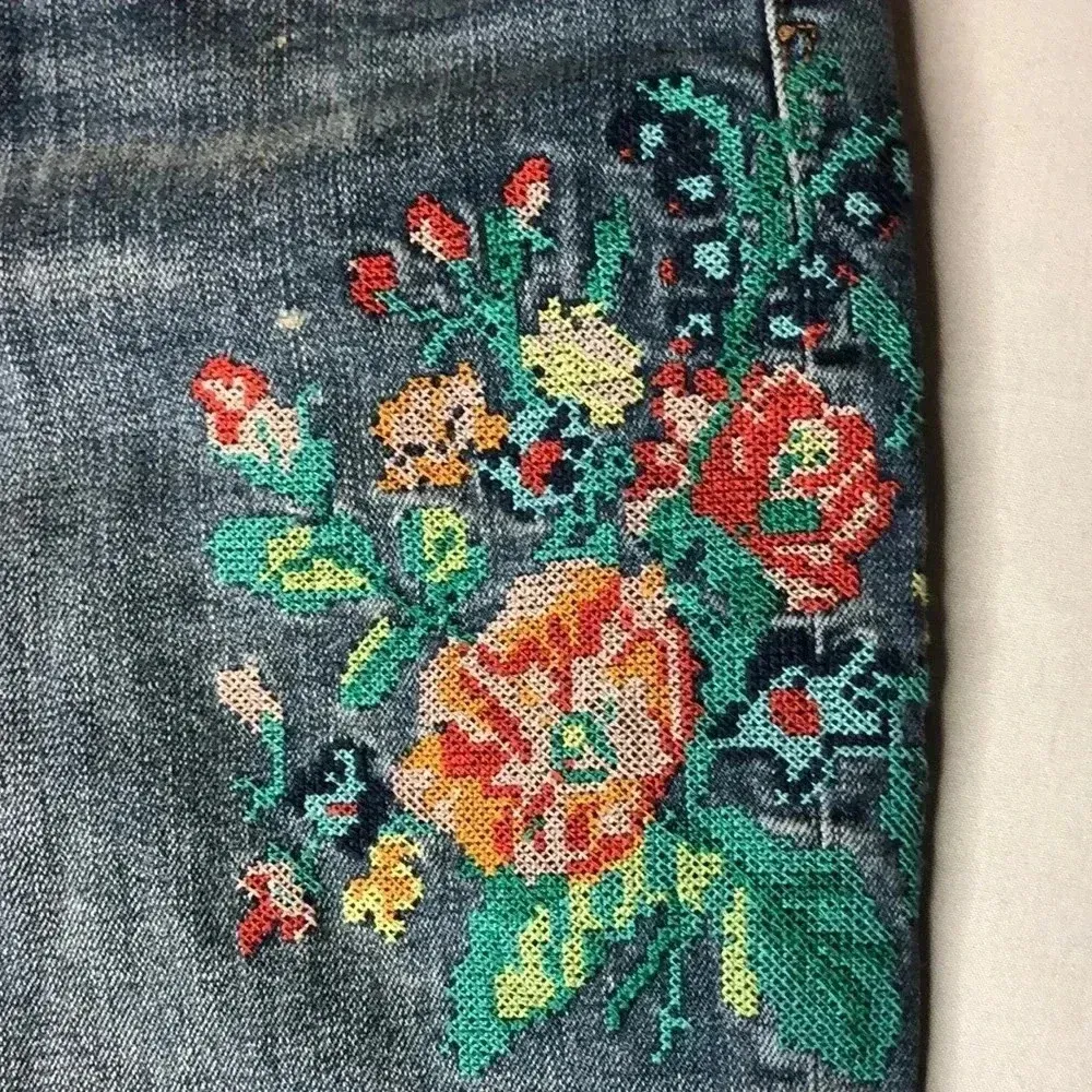 Sam Edelman Mary Jane Embroidered High Rise Straight Crop Jean Harlin - Image 3