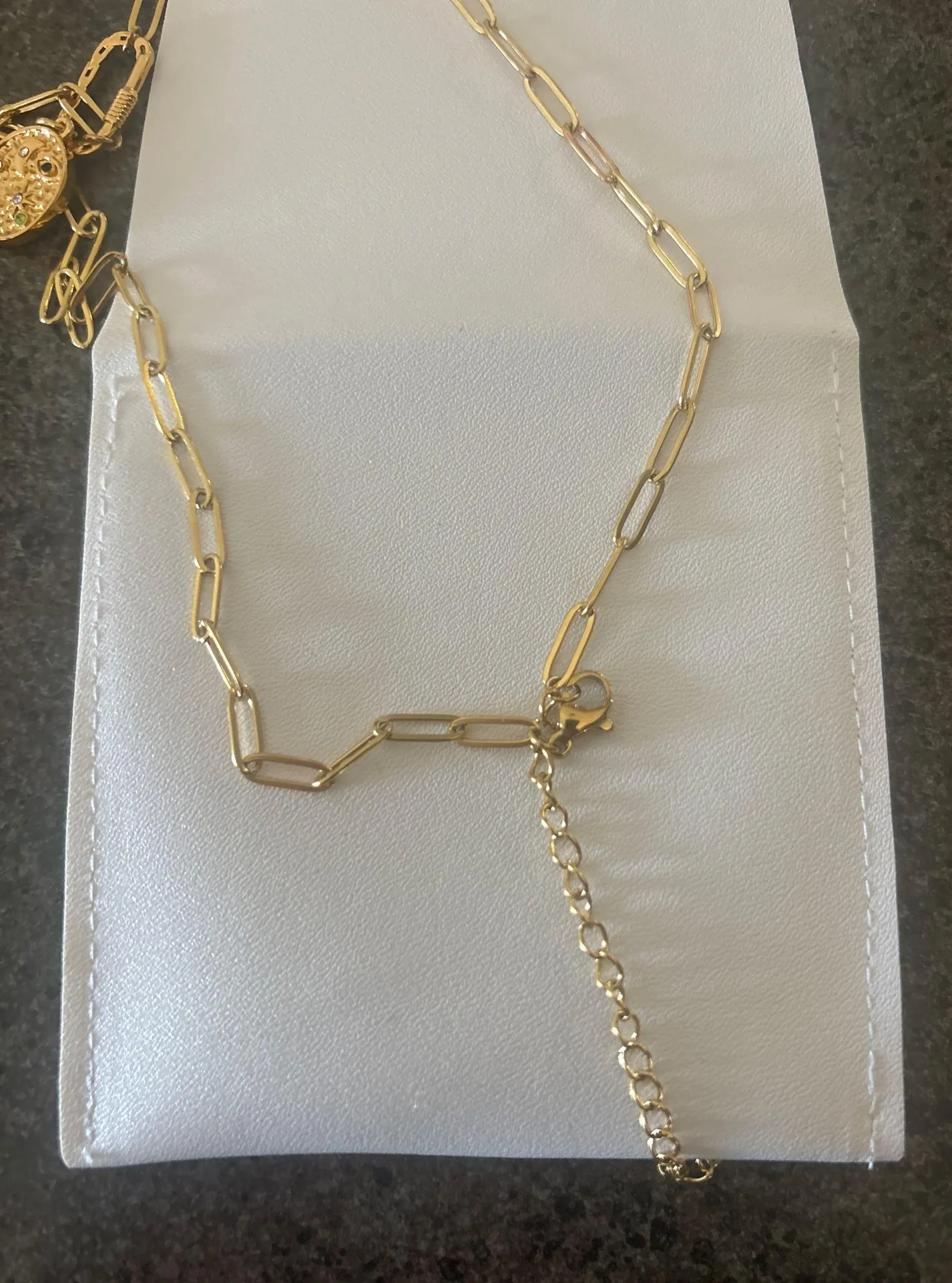 Slide Necklace Gold - Image 3