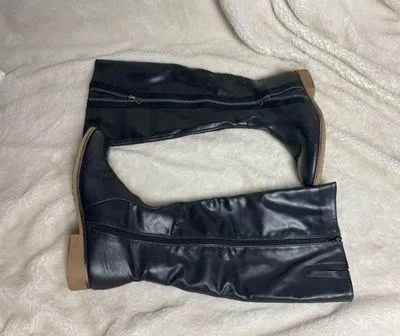Tall black boots Size 8 - Image 2
