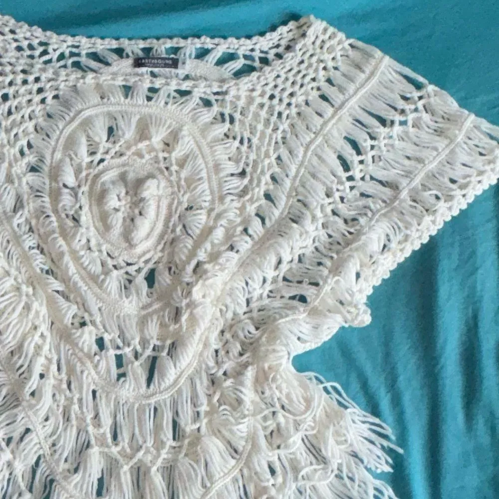 White crochet cape blouse - Image 3