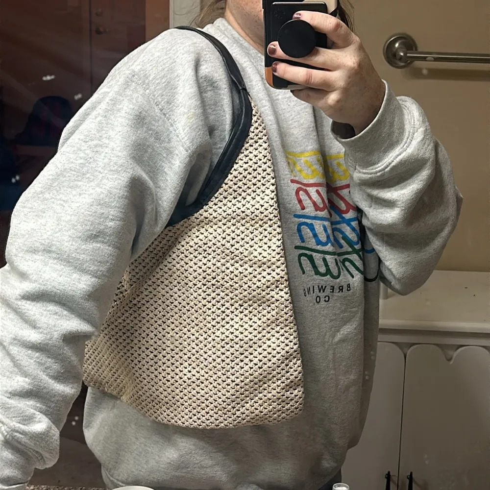 Woven Vegan Leather Black Cream Purse - Image 7