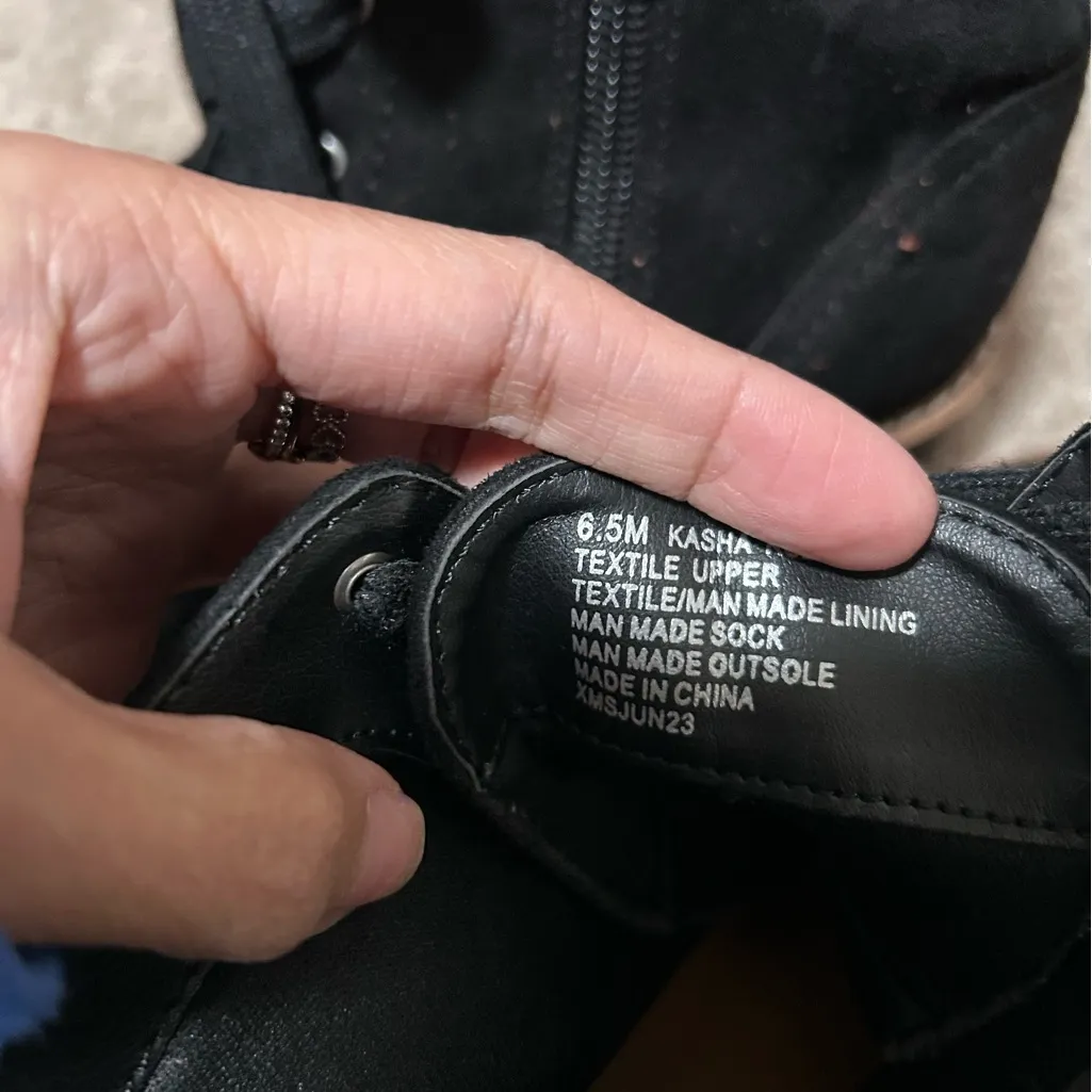 Kensie Boots Women's 6.5 - Image 3