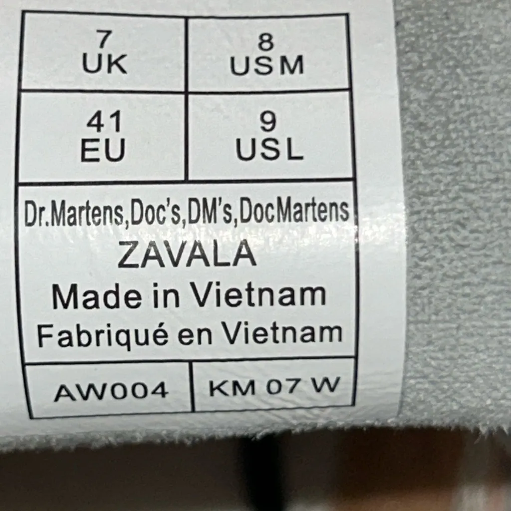 Dr. Martens Zavala Hydro Combat Boots White Leather
Women’s 9 / Men’s 8 like new - Image 16