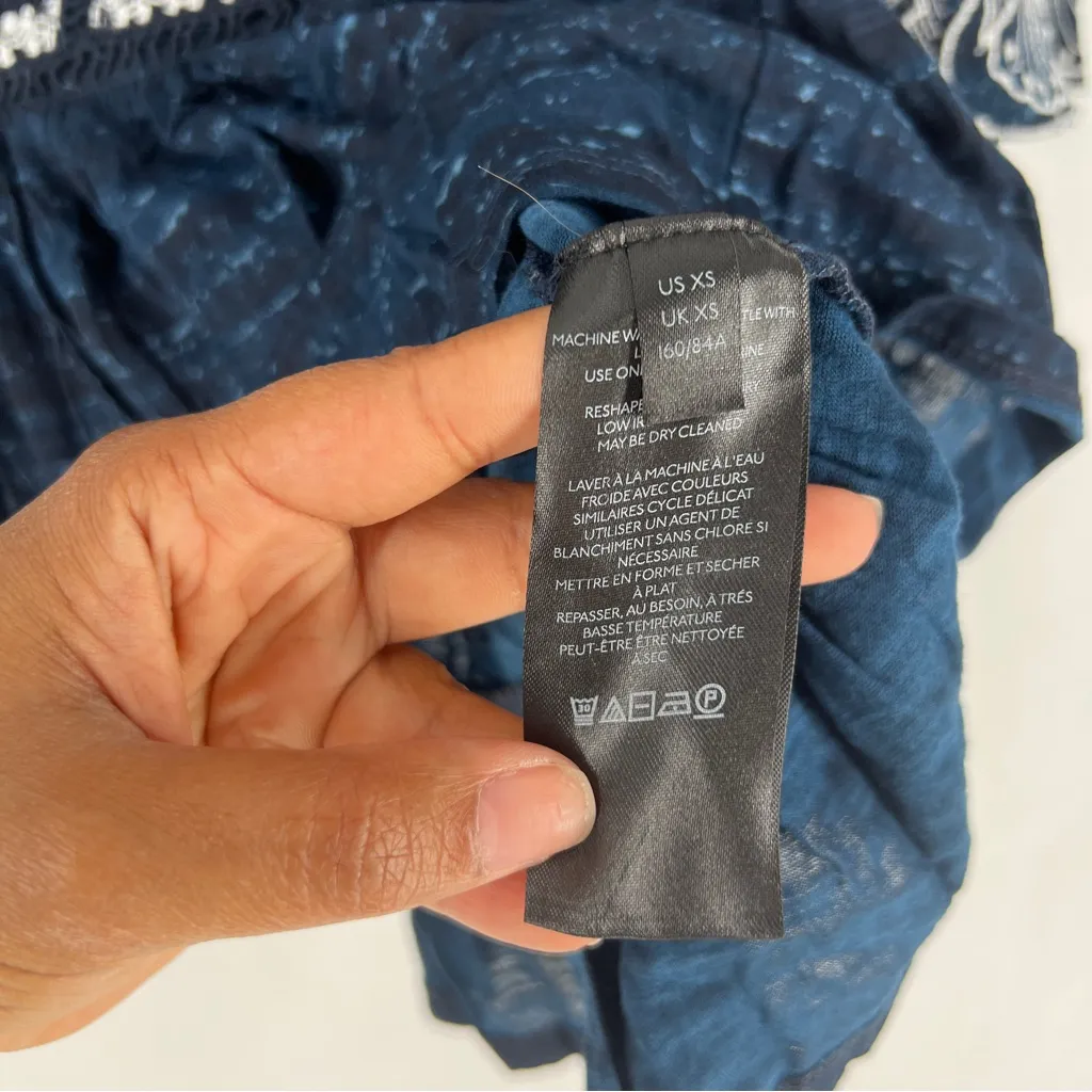 Pilcro Orchid Embroidered Flutter‎ Sleeve Midnight Blue Floral Blouse Boxy XS - Image 10