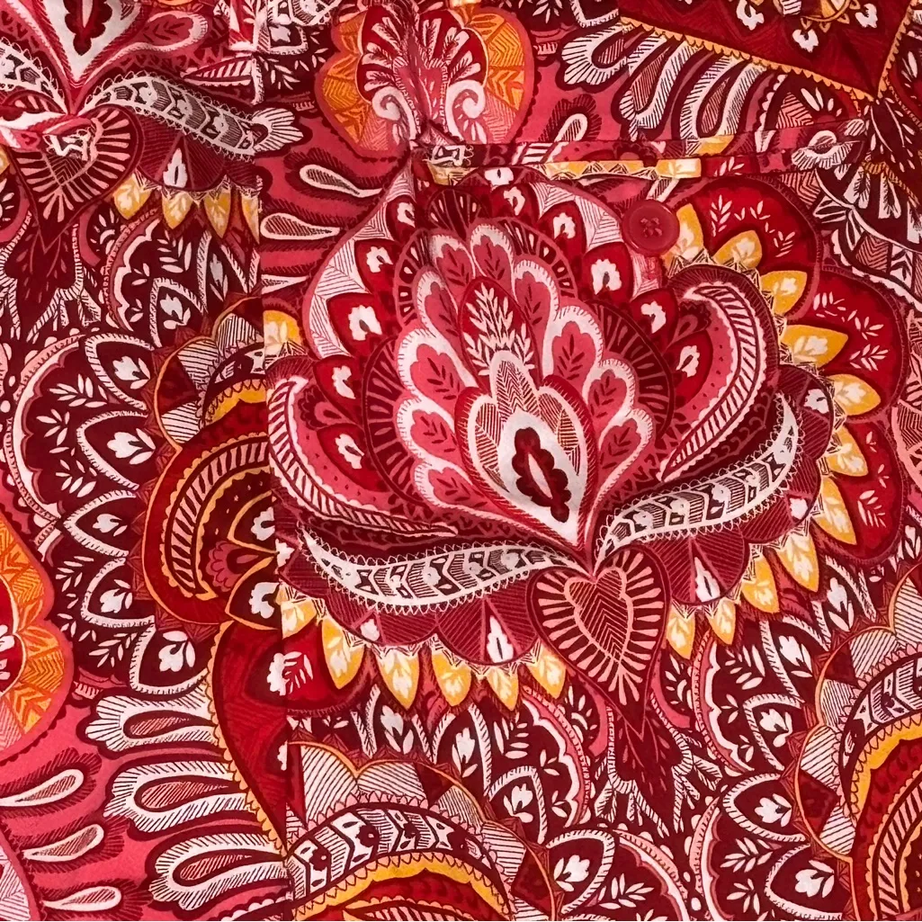 NY&C Vibrant Red Paisley Women Shorts NWT Size 10 - Image 3