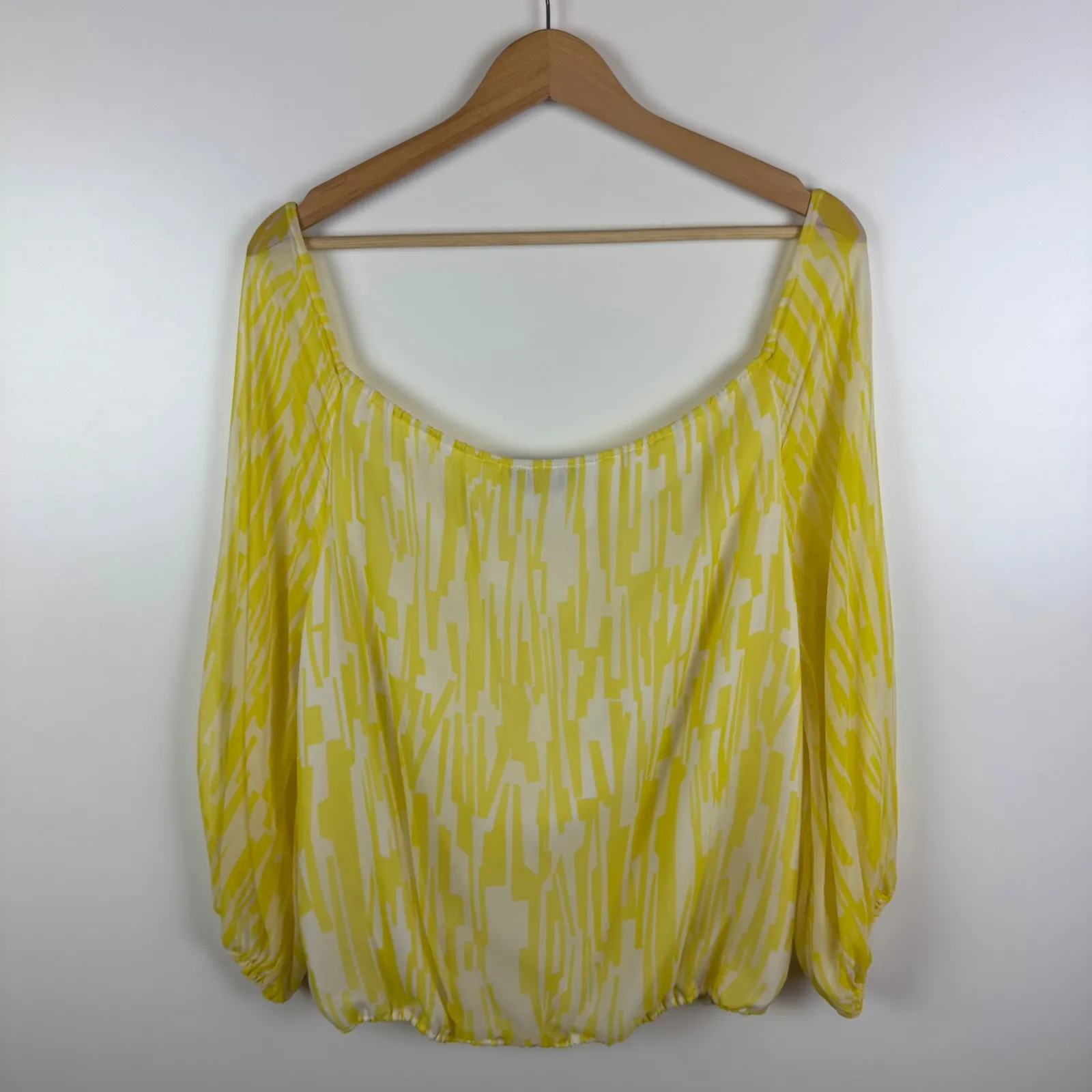 Alice + Olivia 100% Silk Abstract Blouse‎ Medium Yellow Square Neck Lightweight - Image 4